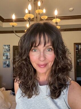 Meet your Posher, Denise